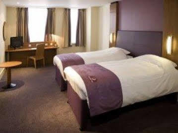 Premier Inn Glasgow Milngavie Exterior foto